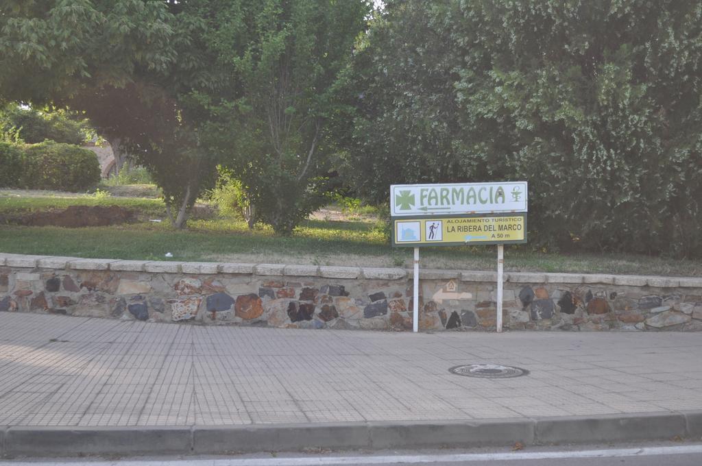 Apartamento Turistico La Ribera Del Marco Caces Rum bild